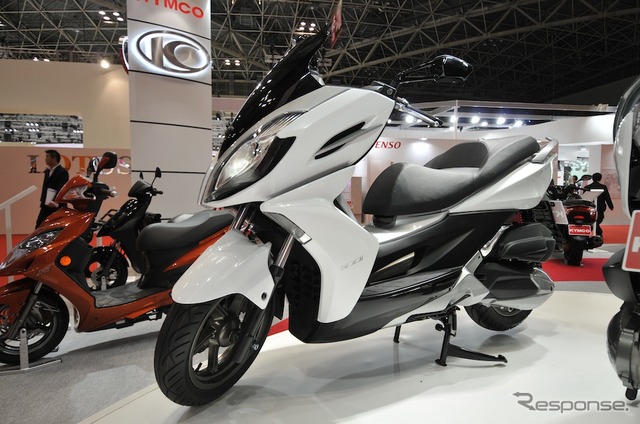 KYMCO K-XCT 300i(東京モーターショー11)