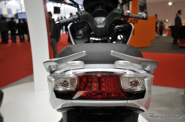 KYMCO K-XCT 300i(東京モーターショー11)