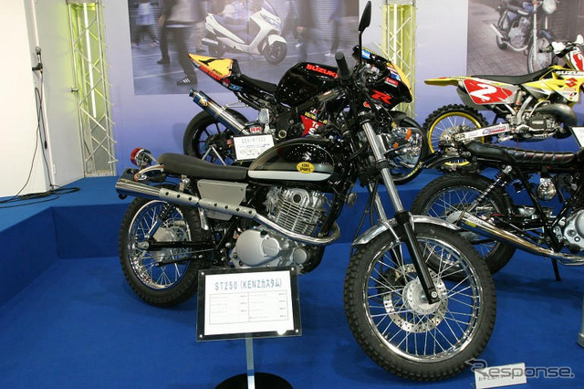 【東京モーターサイクルショー04】写真蔵…スズキブース編