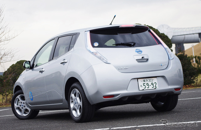日産リーフ