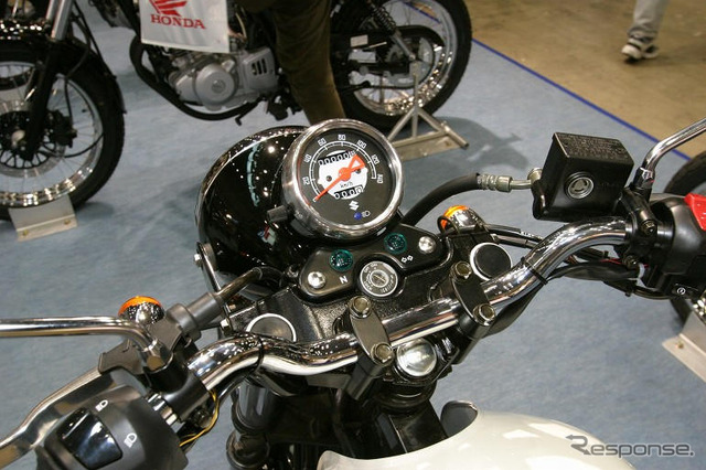 【東京モーターサイクルショー04】写真蔵…スズキブース編