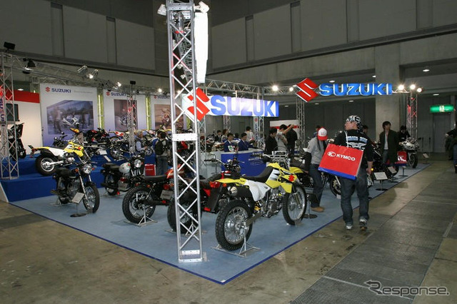 【東京モーターサイクルショー04】写真蔵…スズキブース編