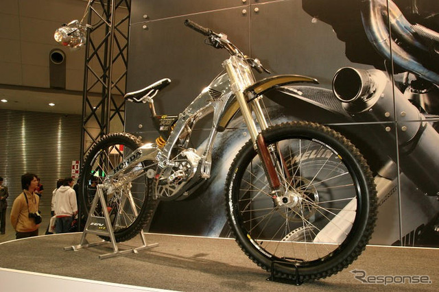 【東京モーターサイクルショー04】写真蔵…ホンダブース編