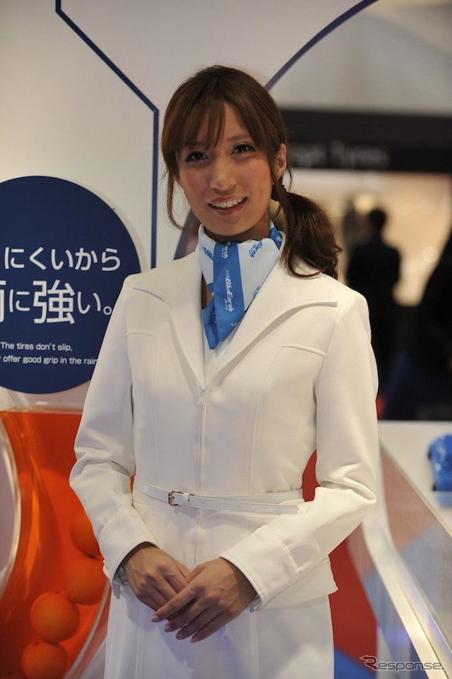 横浜ゴム コンパニオン（東京モーターショー11）