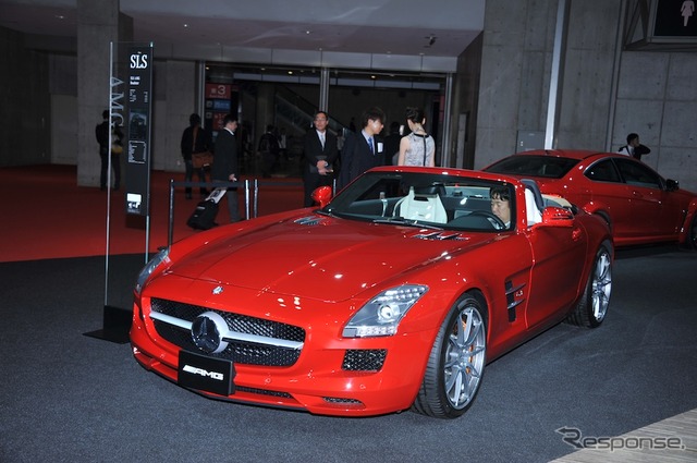 メルセデスベンツ SLS AMG ロードスター (東京モーターショー11)