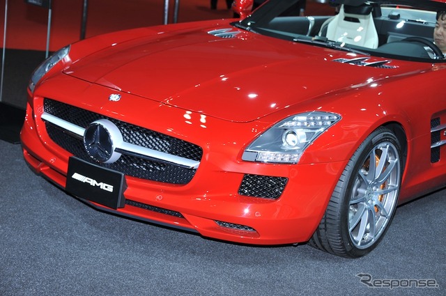 メルセデスベンツ SLS AMG ロードスター (東京モーターショー11)
