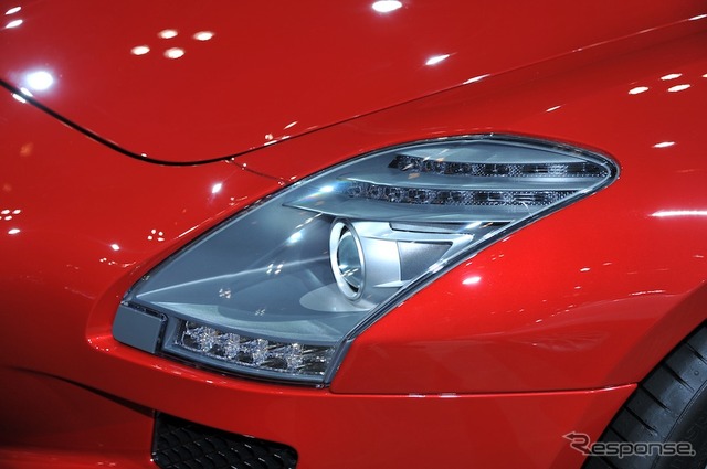 メルセデスベンツ SLS AMG ロードスター (東京モーターショー11)