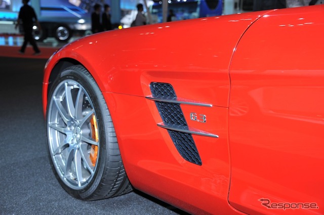 メルセデスベンツ SLS AMG ロードスター (東京モーターショー11)