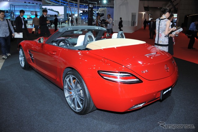 メルセデスベンツ SLS AMG ロードスター (東京モーターショー11)