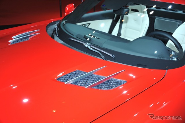 メルセデスベンツ SLS AMG ロードスター (東京モーターショー11)