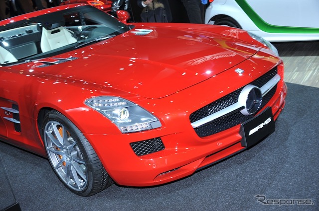 メルセデスベンツ SLS AMG ロードスター (東京モーターショー11)