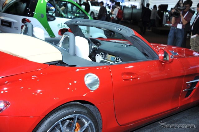 メルセデスベンツ SLS AMG ロードスター (東京モーターショー11)