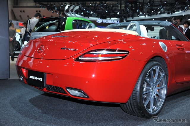 メルセデスベンツ SLS AMG ロードスター (東京モーターショー11)