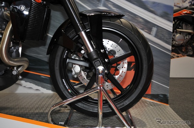 KTM 690DUKE(東京モーターショー11)