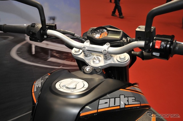 KTM 690DUKE(東京モーターショー11)