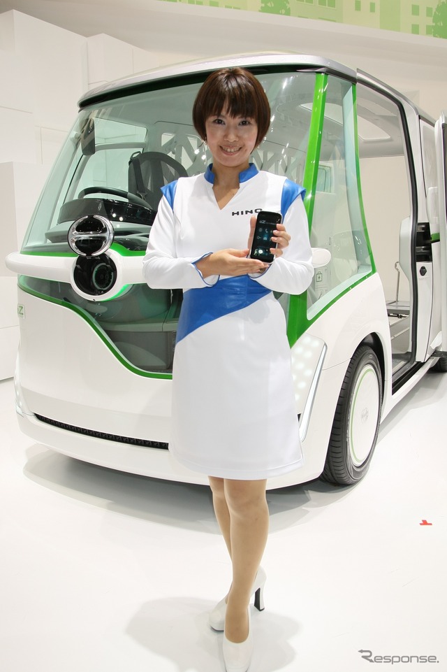 日野自動車 コンパニオン(東京モーターショー11)