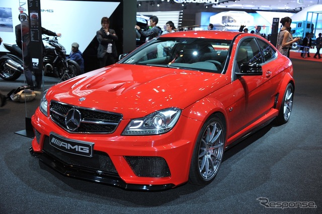 メルセデスベンツ C63AMGブラック(東京モーターショー11)
