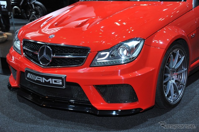 メルセデスベンツ C63AMGブラック(東京モーターショー11)