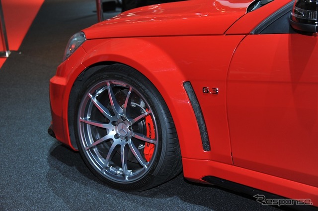 メルセデスベンツ C63AMGブラック(東京モーターショー11)