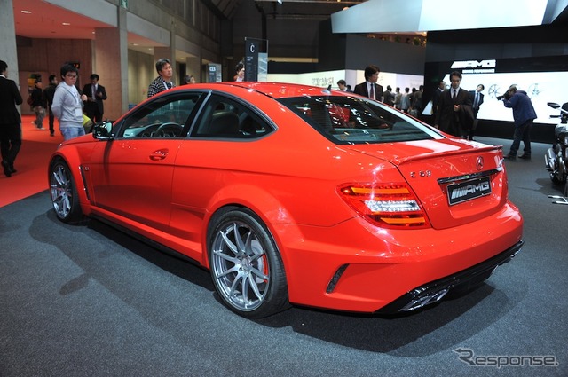 メルセデスベンツ C63AMGブラック(東京モーターショー11)