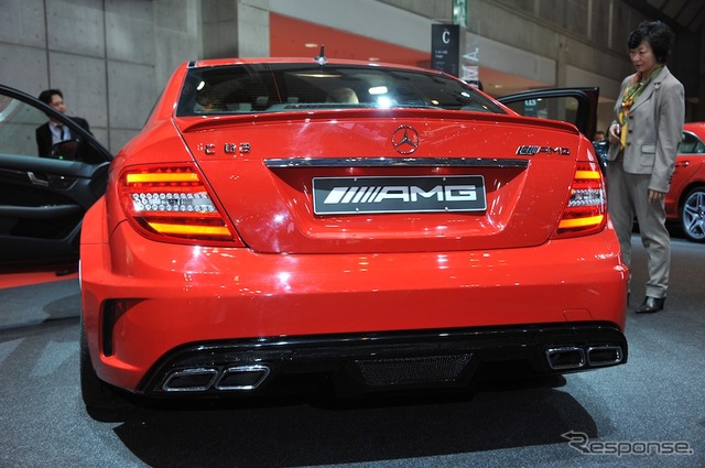 メルセデスベンツ C63AMGブラック(東京モーターショー11)