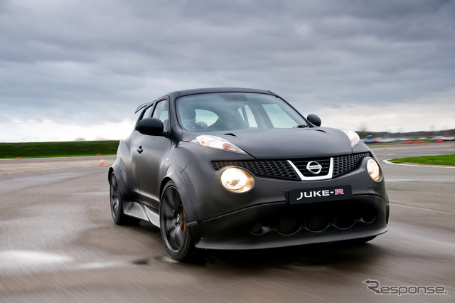 日産 ジューク に GT-R のパワートレインを移植した ジューク-R の初テスト