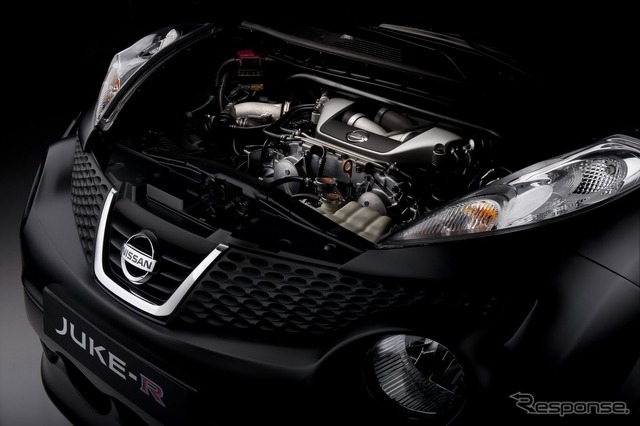 日産 ジューク に GT-R のパワートレインを移植した ジューク-R の初テスト