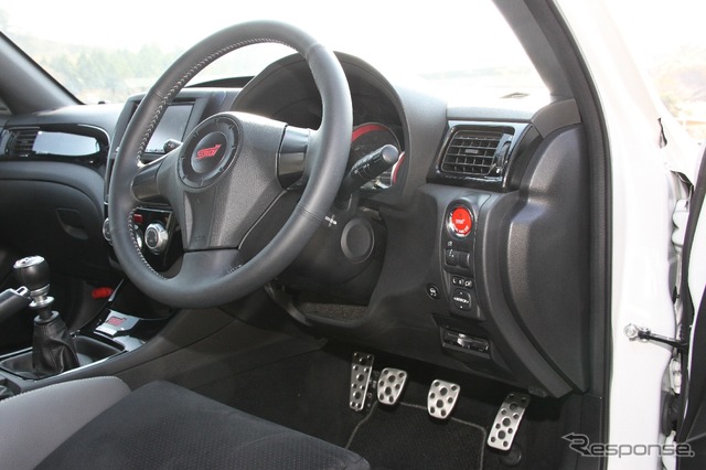 スバル インプレッサ WRX STI S206