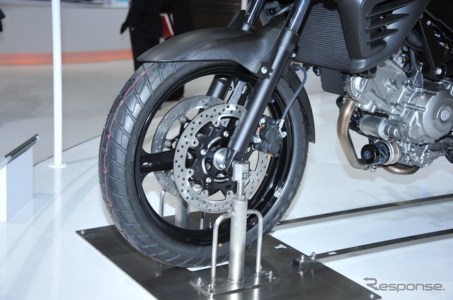 スズキ Vストーム650 ABS(東京モーターショー11)