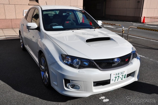 スバル インプレッサ WRX STI 4ドア