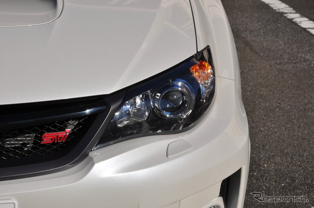 スバル インプレッサ WRX STI 4ドア