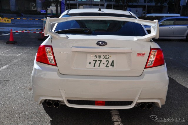 スバル インプレッサ WRX STI 4ドア