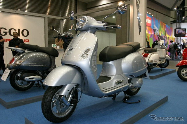 【東京モーターサイクルショー04】写真蔵…ベスパ/ジレラ/ピアジオ編