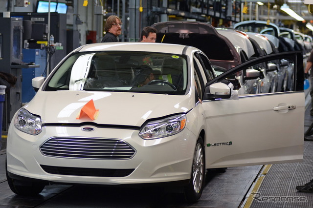 米ミシガン州ウェイン工場で生産が開始されたフォードモーター初の市販EV、フォーカス・エレクトリック