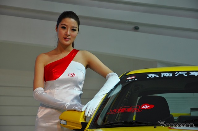 東南汽車 V3 APRC(広州モーターショー11)