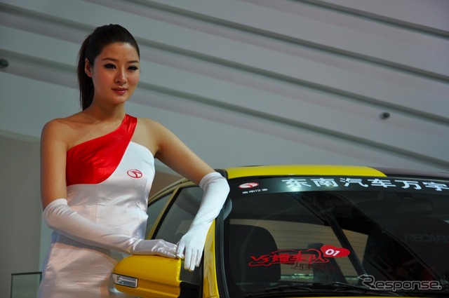 東南汽車 V3 APRC(広州モーターショー11)
