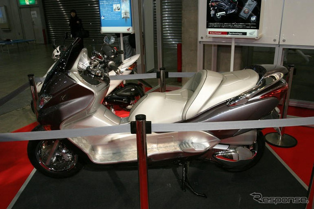 【東京モーターサイクルショー04】写真蔵…ホンダカスタム編