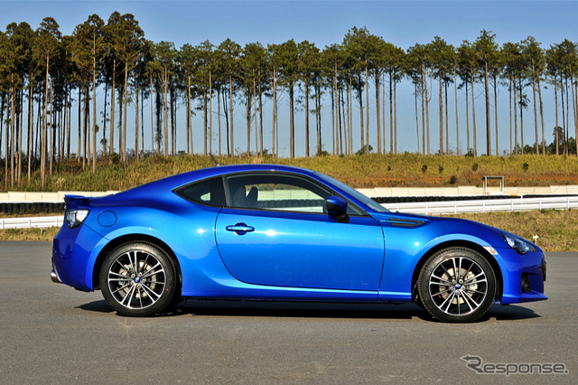 スバルBRZ