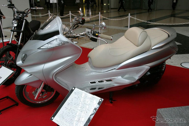 【東京モーターサイクルショー04】写真蔵…ヤマハカスタム編