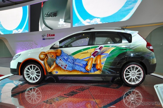 東風汽車 風神H30クロス(広州モーターショー11)