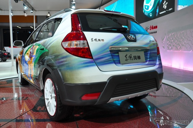 東風汽車 風神H30クロス(広州モーターショー11)