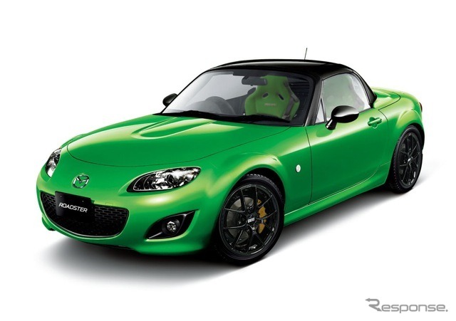 マツダ・ロードスターBLACK TUNED 2012