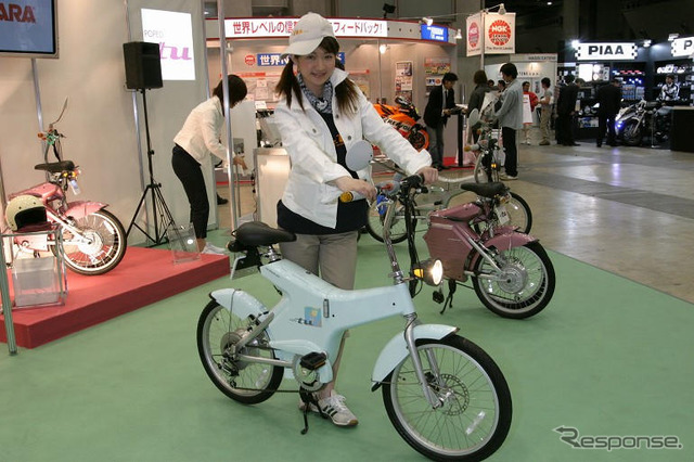 【東京モーターサイクルショー04】写真蔵…タカラ『tu』