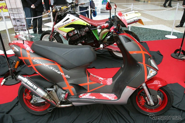 【東京モーターサイクルショー04】写真蔵…なんやかんやと