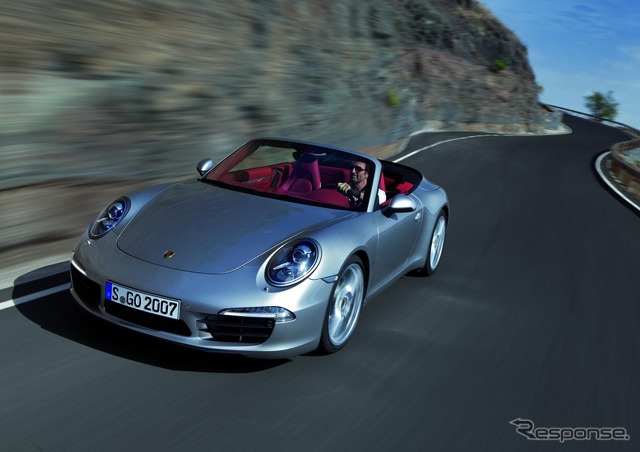 新型ポルシェ911カブリオレ