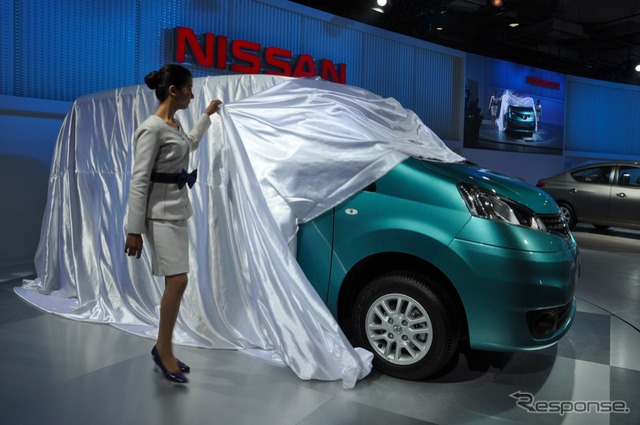 デリーモーターショー12 日産のプレスブリーフィングの様子