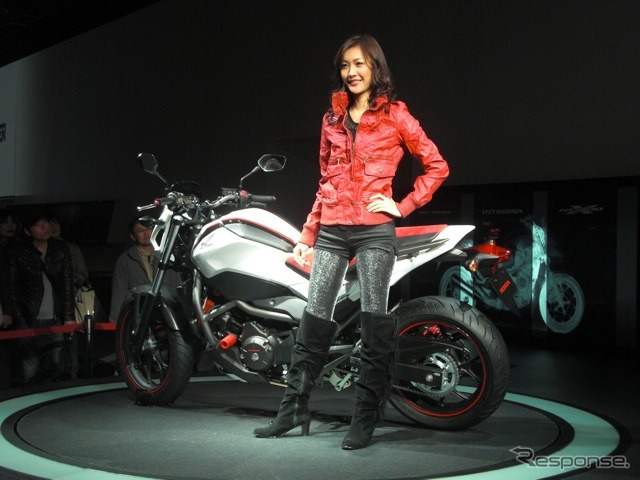 ニューミッドシリーズ、ホンダNC700S（東京モーターショー11）