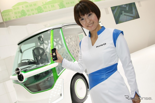 日野自動車 コンパニオン(東京モーターショー11)