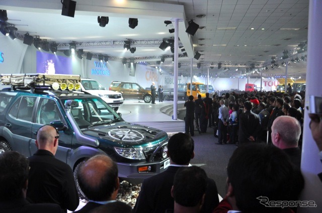 タタモーターズのSUV、サファリSTORME(デリーモーターショー12)