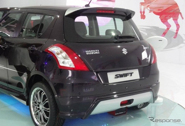 新型スズキ・スイフトのカスタマイズコンセプトカー、 ナイトライダー(デリーモーターショー12)